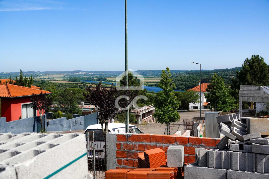 Moradia T4 para Venda em Constancia Foto 4