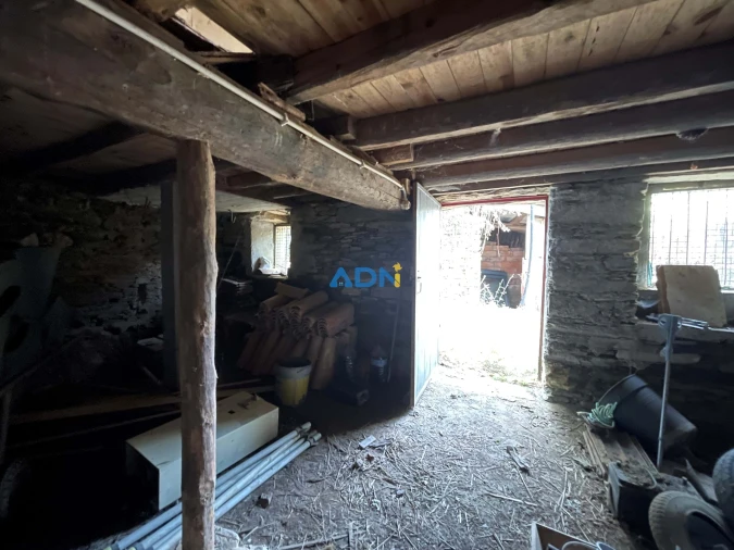 Moradia T4 para Venda em Almaceda Foto 13