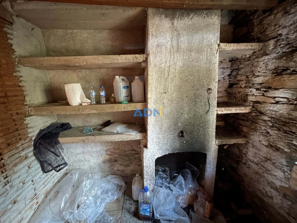 Moradia T4 para Venda em Almaceda Foto 9