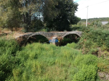 Terreno para Venda em Póvoa de Rio de Moinhos e Cafede