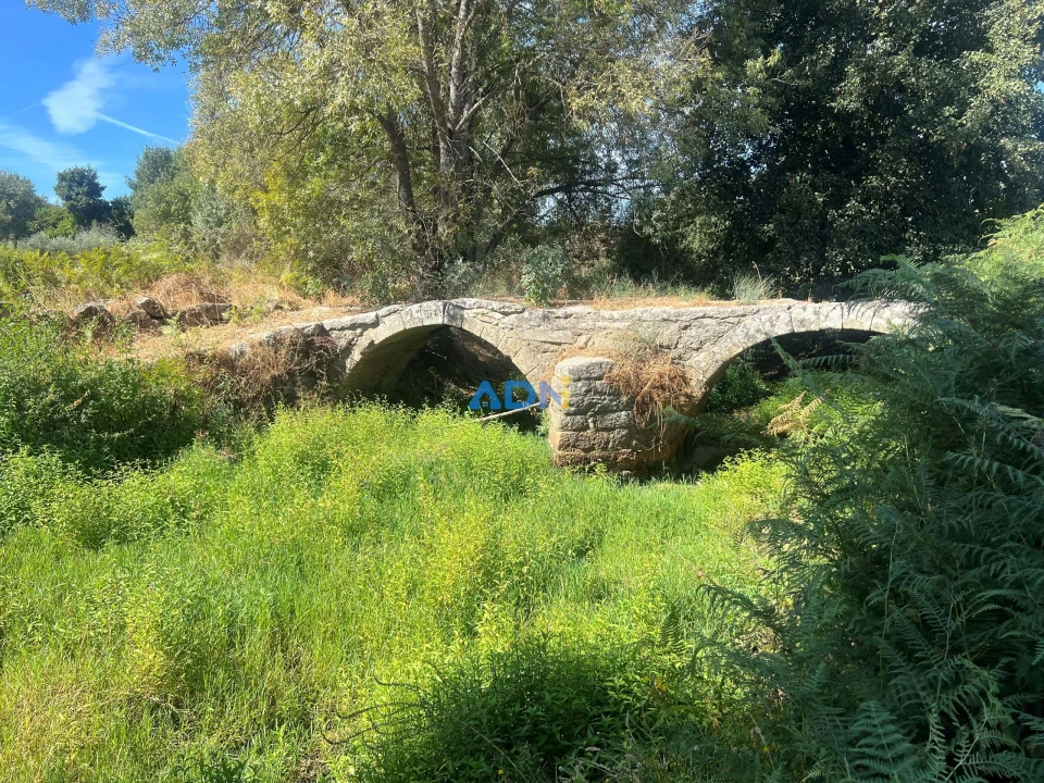 Terreno para Venda em Póvoa de Rio de Moinhos e Cafede Foto 1