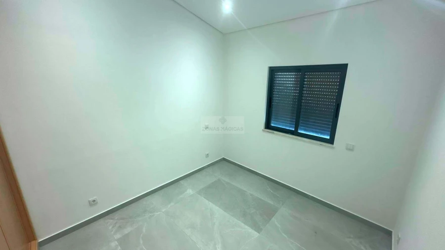 Moradia T1 para Venda em Mexilhoeira Grande Foto 14