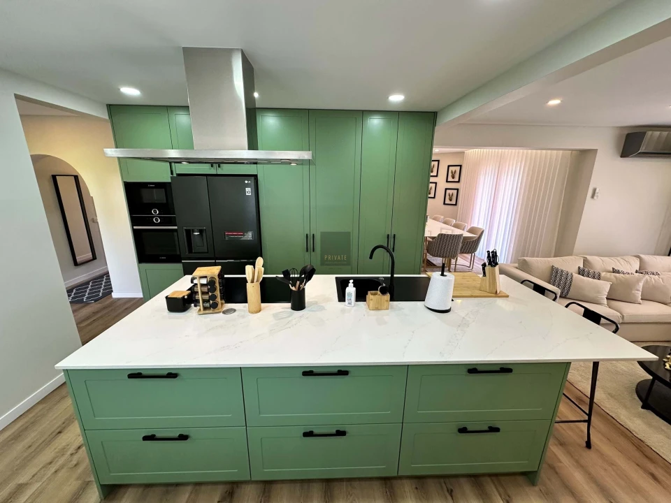 Moradia T4 para Venda em Quarteira Foto 18