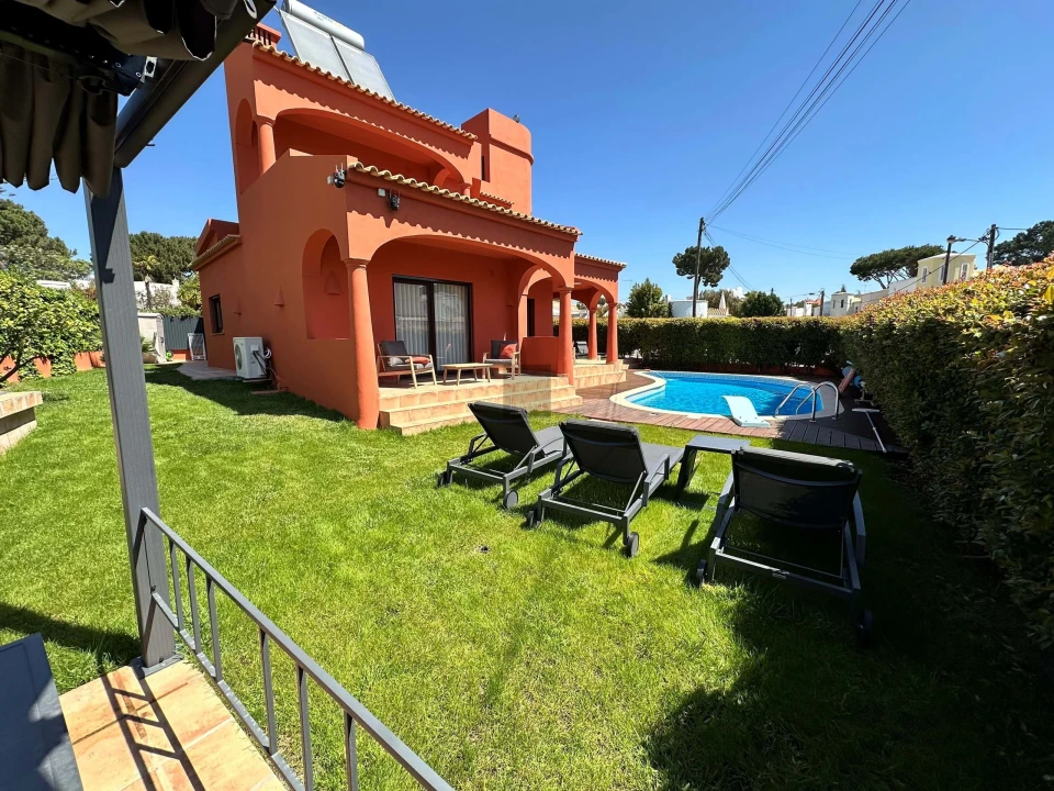 Moradia T4 para Venda em Quarteira Foto 79