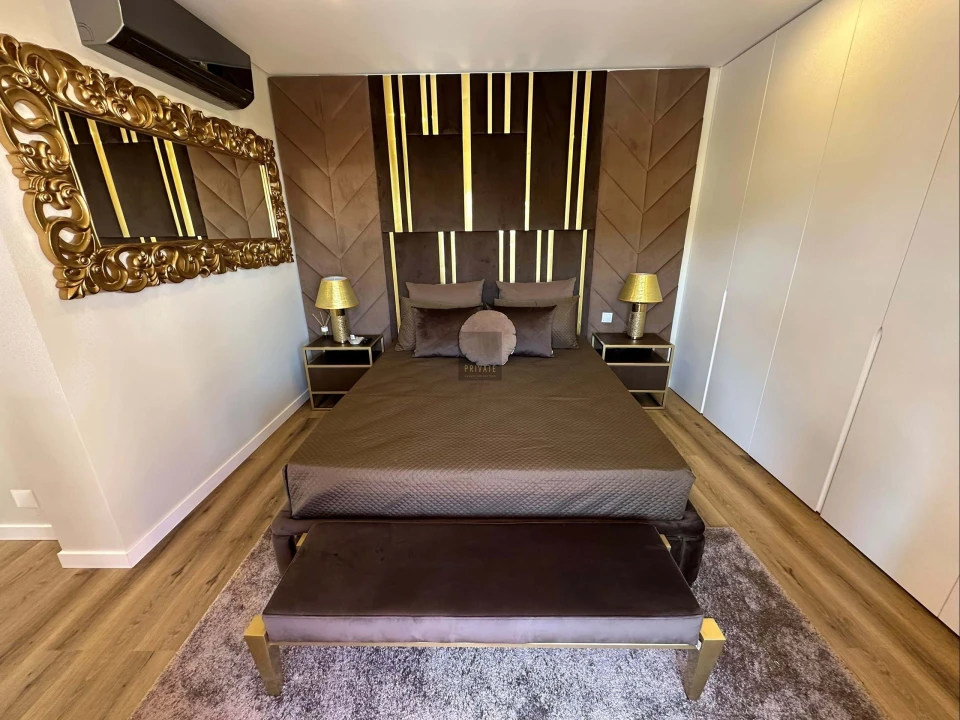 Moradia T4 para Venda em Quarteira Foto 46