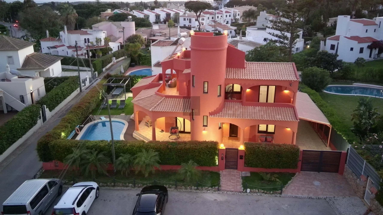 Moradia T4 para Venda em Quarteira Foto 146