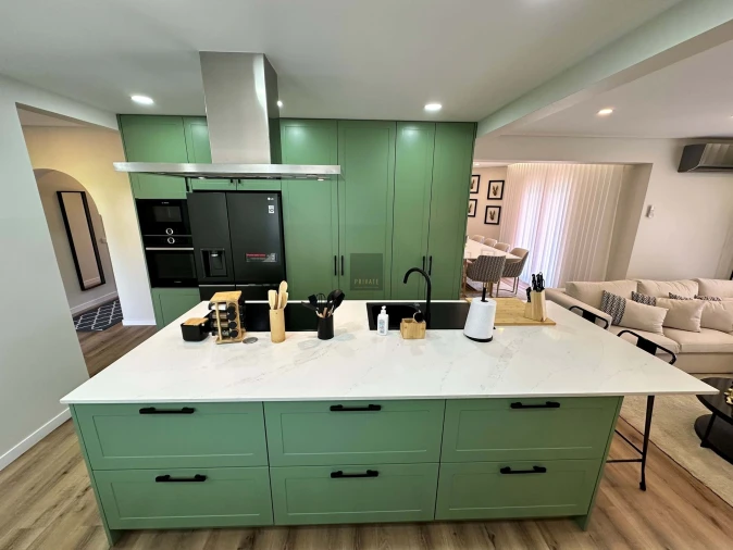 Moradia T4 para Venda em Quarteira Foto 18