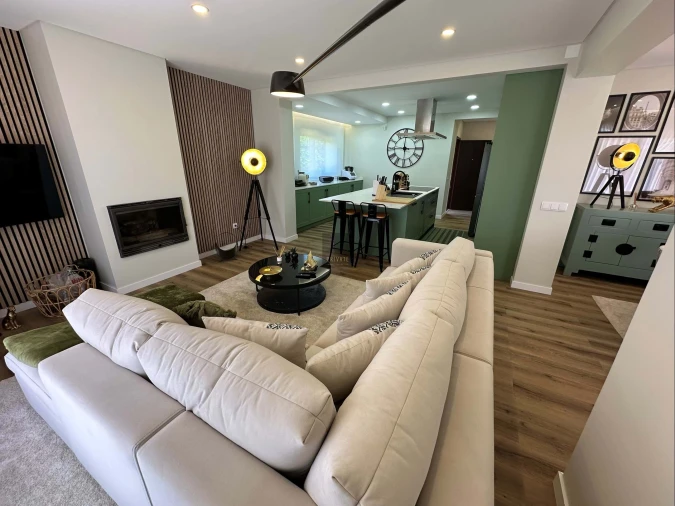 Moradia T4 para Venda em Quarteira Foto 13