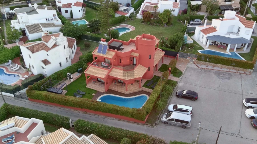 Moradia T4 para Venda em Quarteira Foto 123