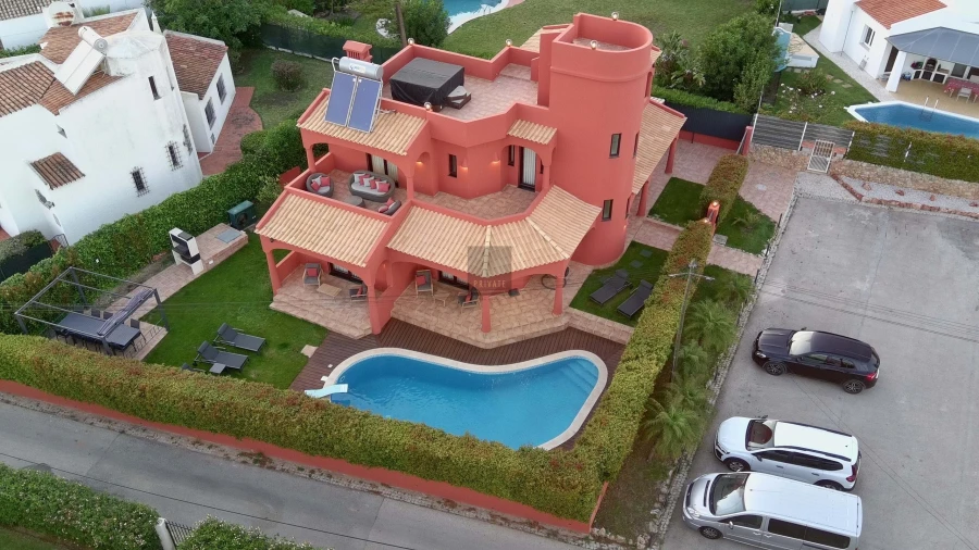 Moradia T4 para Venda em Quarteira Foto 125