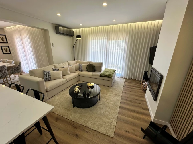 Moradia T4 para Venda em Quarteira Foto 5