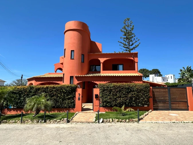 Moradia T4 para Venda em Quarteira Foto 93