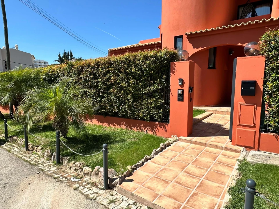 Moradia T4 para Venda em Quarteira Foto 92