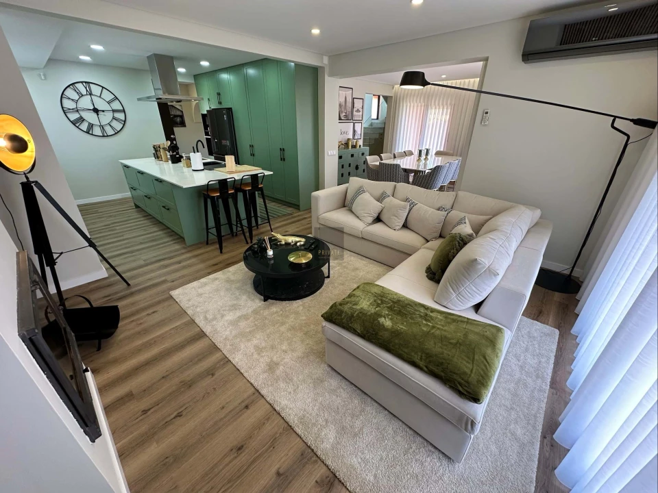 Moradia T4 para Venda em Quarteira Foto 15