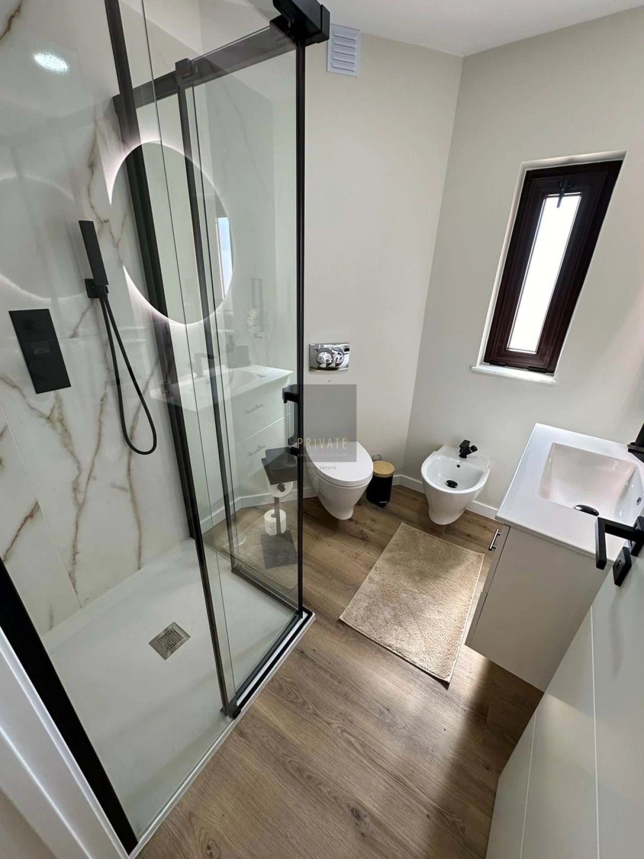 Moradia T4 para Venda em Quarteira Foto 36