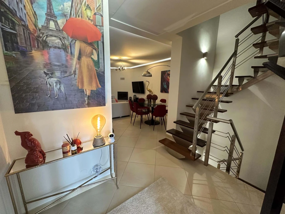 Moradia T4 para Venda em Quarteira Foto 4