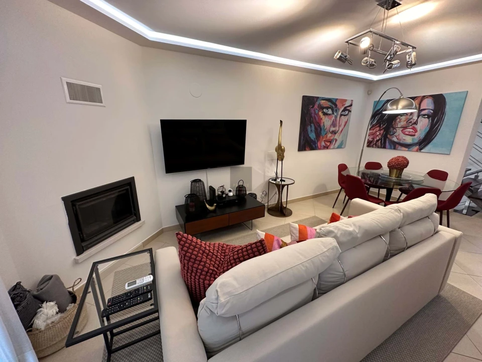 Moradia T4 para Venda em Quarteira Foto 16