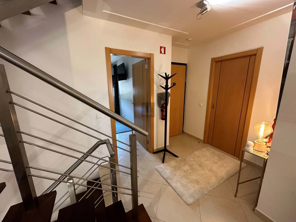 Moradia T4 para Venda em Quarteira Foto 11