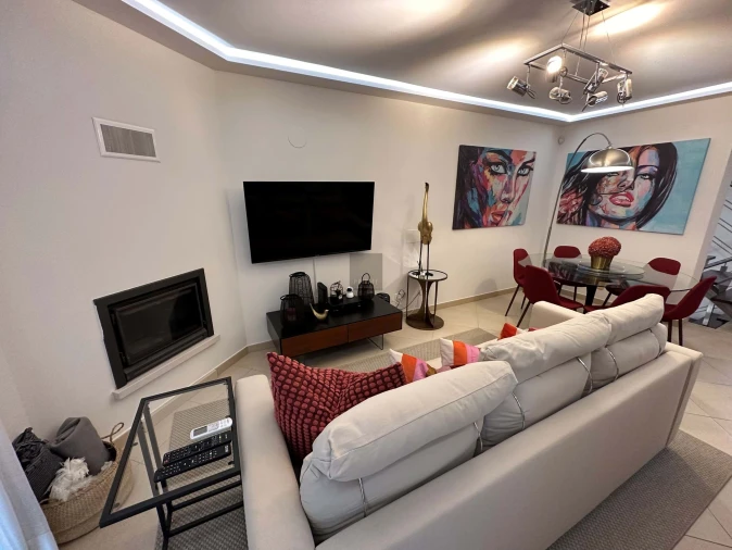 Moradia T4 para Venda em Quarteira Foto 16