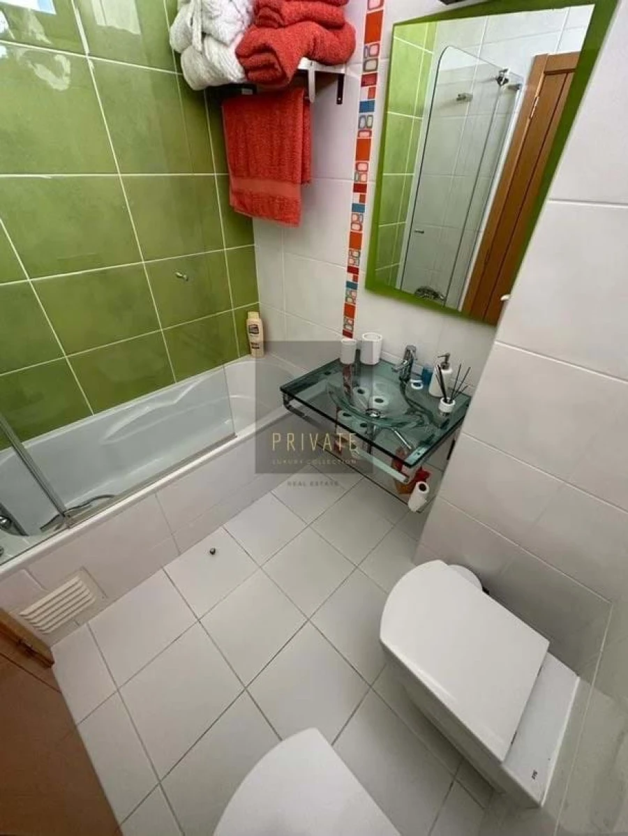 Moradia T4 para Venda em Quarteira Foto 36