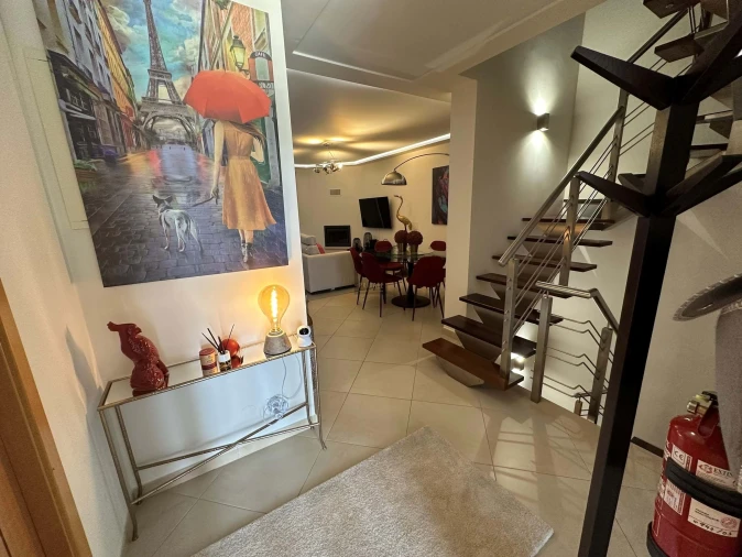 Moradia T4 para Venda em Quarteira Foto 6