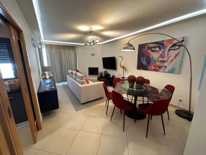 Moradia T4 para Venda em Quarteira Foto 14