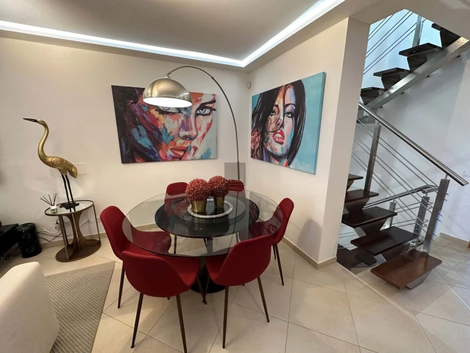 Moradia T4 para Venda em Quarteira Foto 13