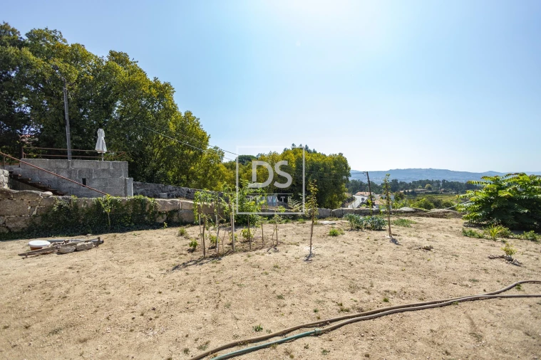 Moradia T3 para Venda em Vila Caiz Foto 24