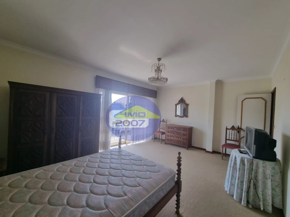 Moradia T5 para Venda em Nogueira da Regedoura Foto 17