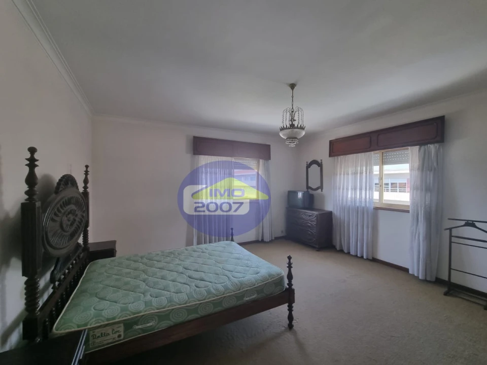 Moradia T5 para Venda em Nogueira da Regedoura Foto 24