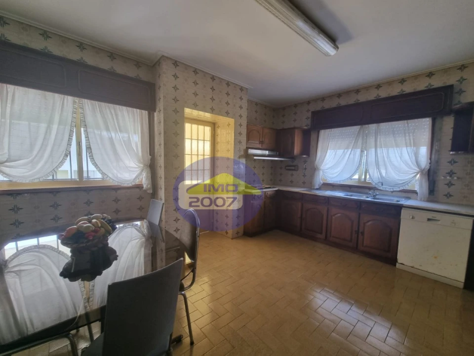 Moradia T5 para Venda em Nogueira da Regedoura Foto 13