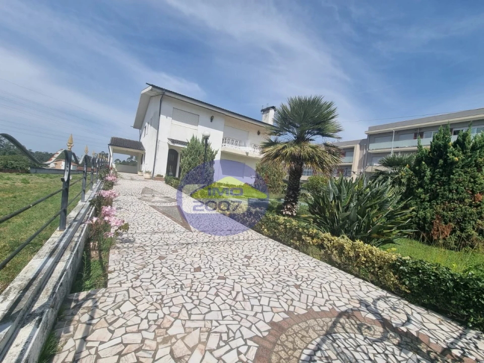 Moradia T5 para Venda em Nogueira da Regedoura Foto 55