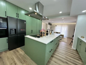 Moradia T0 para Venda em Quarteira