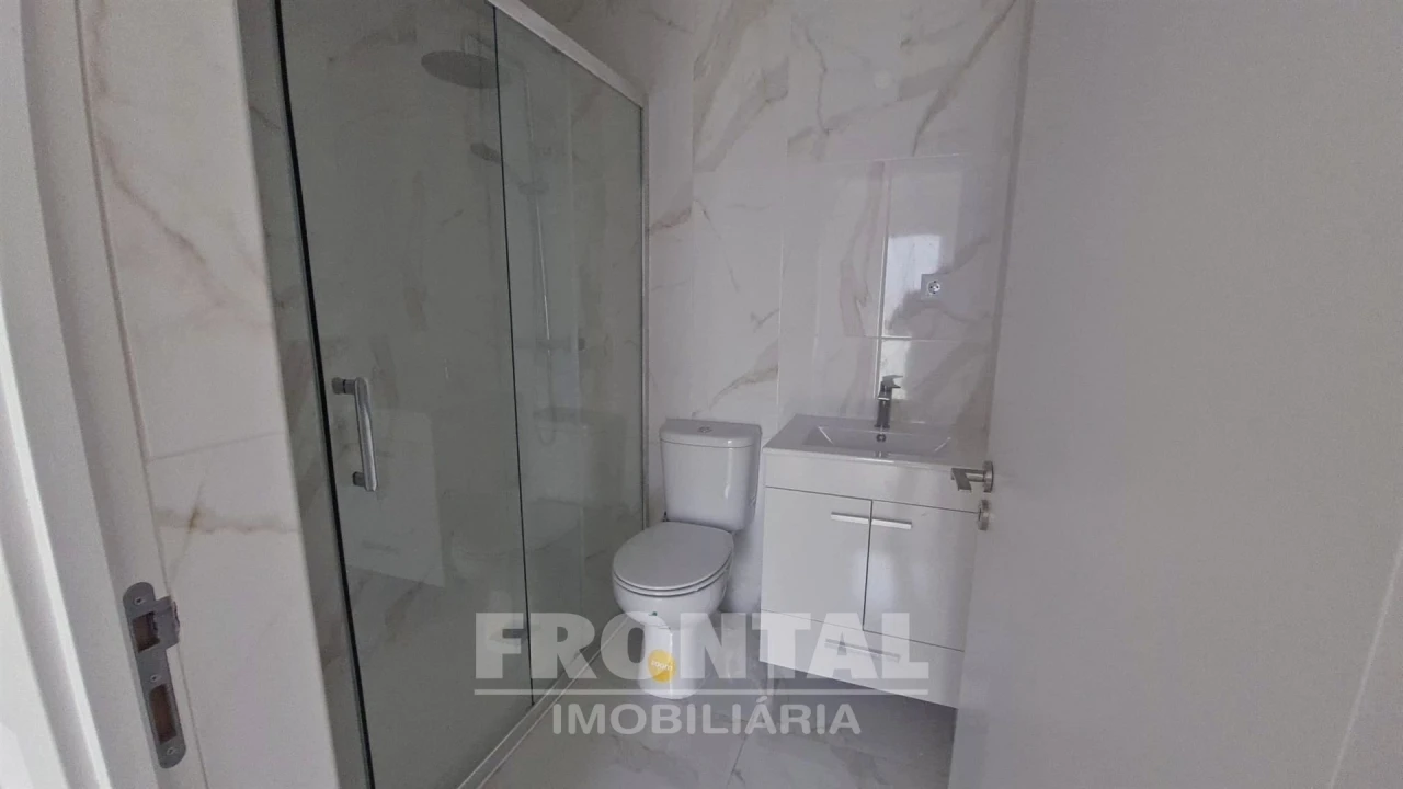 Moradia T2 para Venda em Paranhos Foto 8