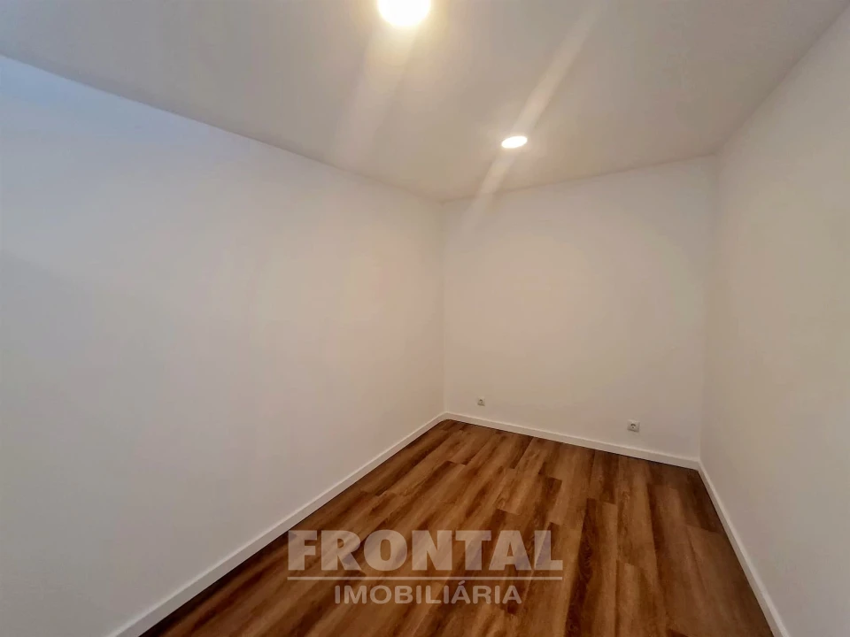 Moradia T2 para Venda em Paranhos Foto 25