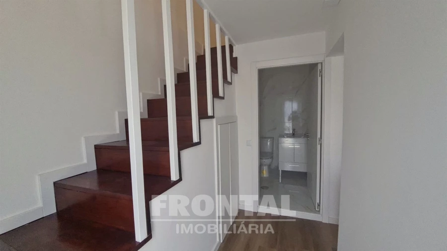 Moradia T2 para Venda em Paranhos Foto 2