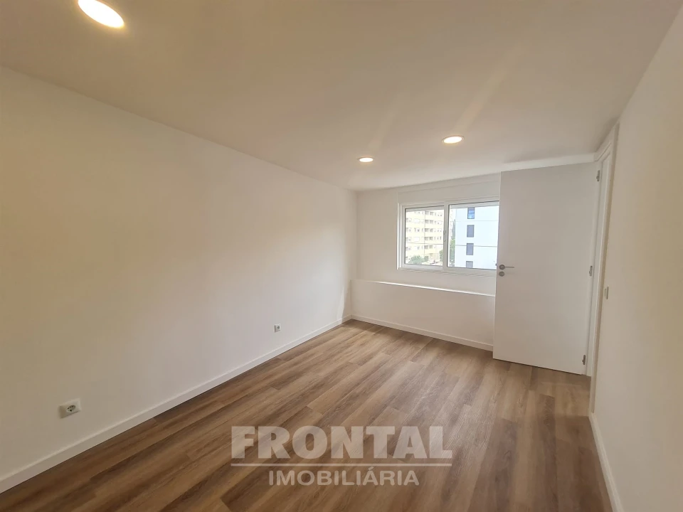 Moradia T2 para Venda em Paranhos Foto 22