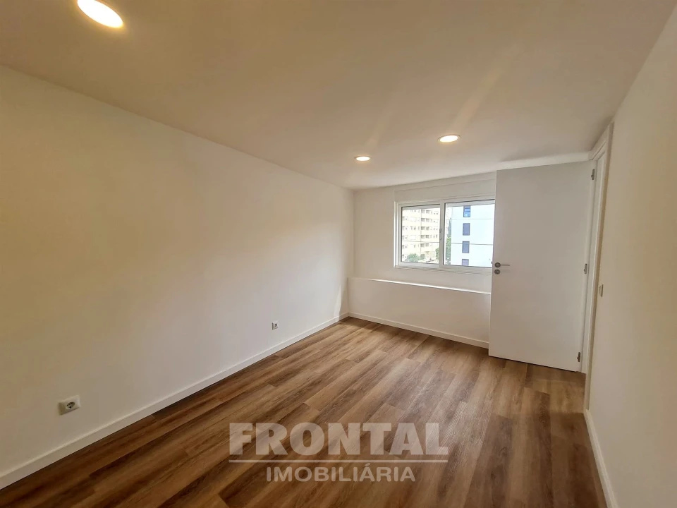 Moradia T2 para Venda em Paranhos Foto 21