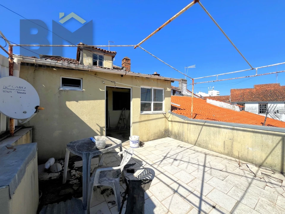 Prédio para Venda em Tortosendo Foto 15