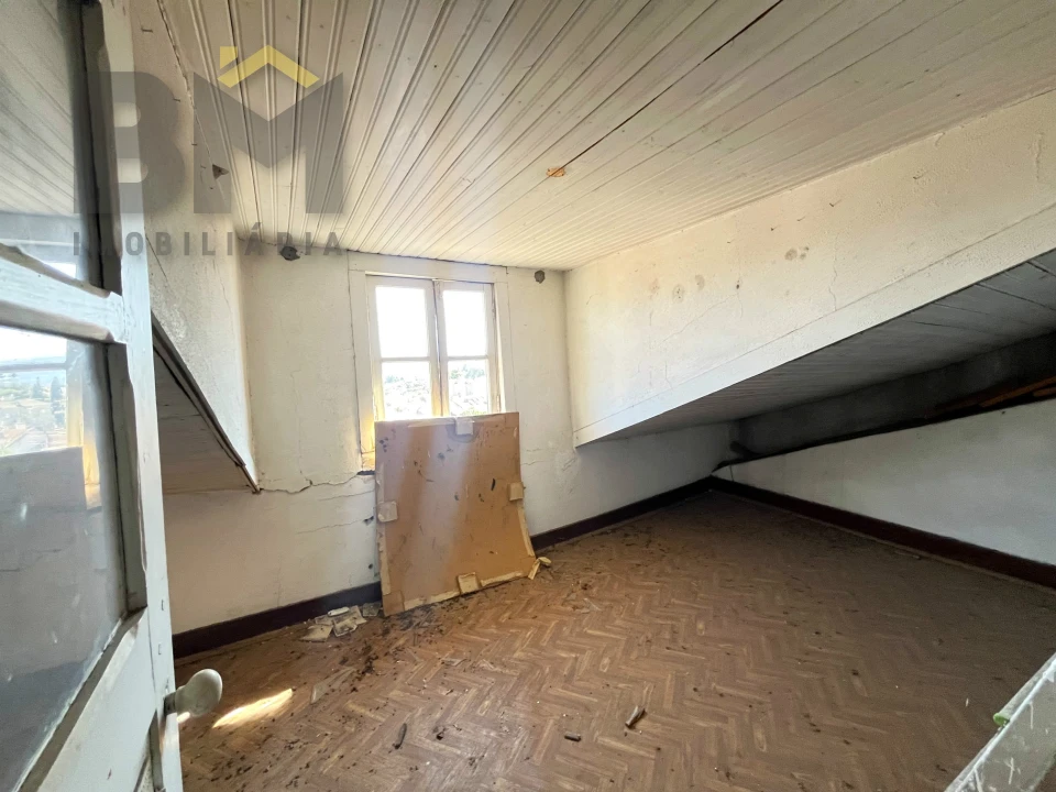 Prédio para Venda em Tortosendo Foto 17