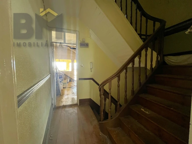 Prédio para Venda em Tortosendo Foto 4