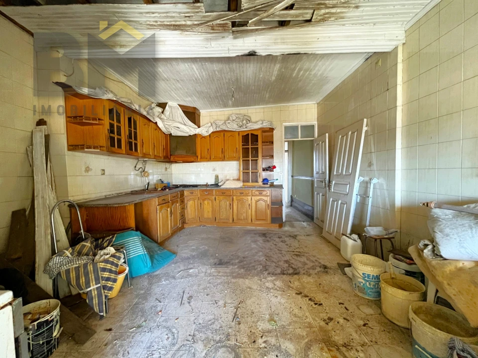 Prédio para Venda em Tortosendo Foto 11