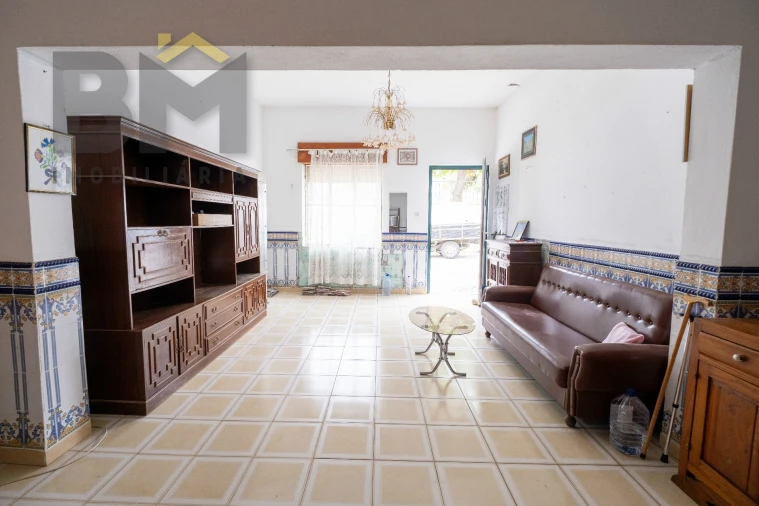 Moradia T3 para Venda em Escalos de Baixo e Mata Foto 4