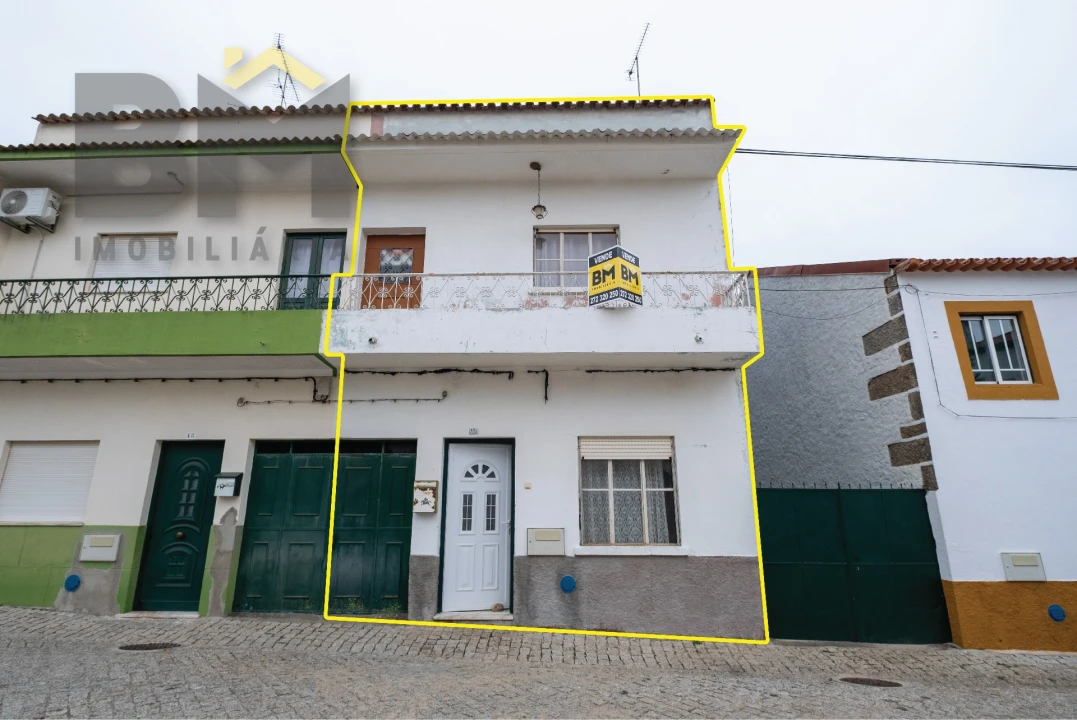 Moradia T3 para Venda em Escalos de Baixo e Mata Foto 1