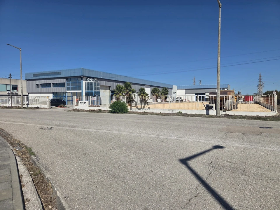 Terreno para Arrendamento em São Pedro Foto 1