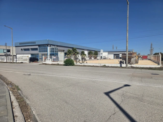 Terreno para Arrendamento em São Pedro Foto 1