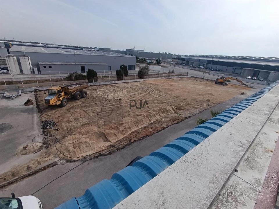 Terreno para Arrendamento em São Pedro Foto 4