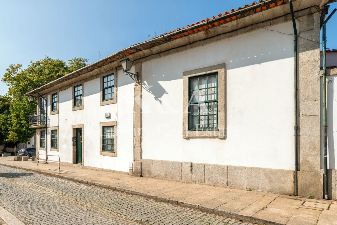 Moradia T9 para Venda em Matosinhos e Leça da Palmeira Foto 1