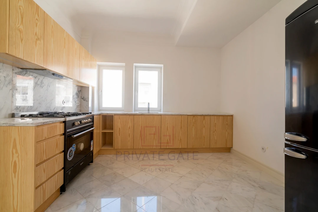 Apartamento T4 para Arrendamento em Cedofeita, Santo Ildefonso, Sé, Miragaia, São Nicolau e Vitória Foto 23