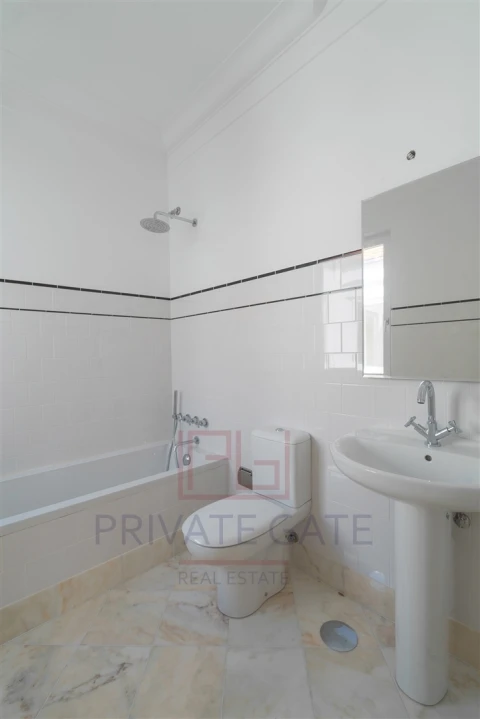 Apartamento T4 para Arrendamento em Cedofeita, Santo Ildefonso, Sé, Miragaia, São Nicolau e Vitória